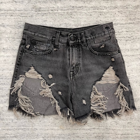 R13 Shredded Slouch Shorts, Leighton black, 25 - Picture 1 of 5